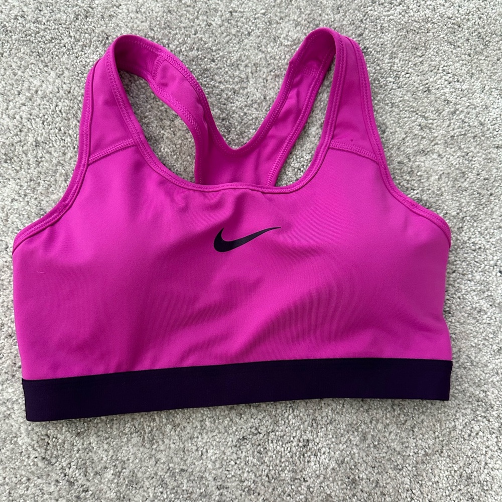 Nike Women’s dri-fit sports bra